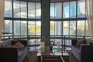 690 SW 1st Ct, Miami, FL 33130 - Photo 6