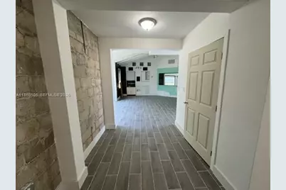 611 NE 86 St, Miami, FL 33138 - Photo 10