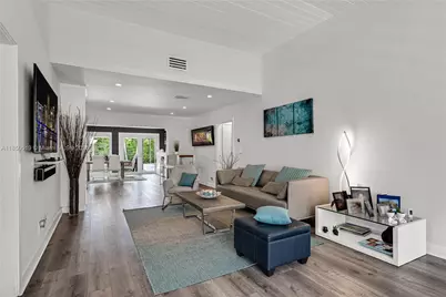 525 Lakeview Dr, Miami Beach, FL 33140 - Photo 12