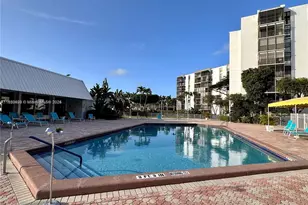 20500 W Country Club Dr, Aventura, FL 33180 - Photo 20