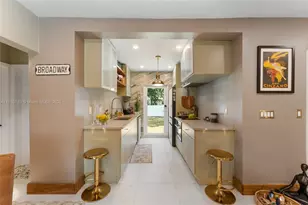 1130 NW 57th St, Miami, FL 33127 - Photo 12