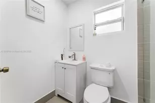 1130 NW 57th St, Miami, FL 33127 - Photo 18