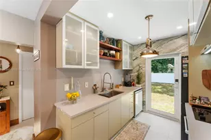 1130 NW 57th St, Miami, FL 33127 - Photo 10