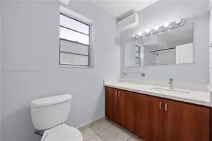 9460 Fontainebleau Blvd, Miami, FL 33172 - Photo 16