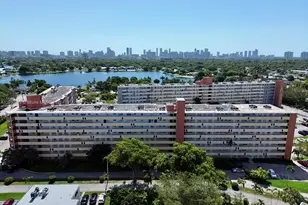 1770 NE 191st St, Miami, FL 33179 - Photo 18