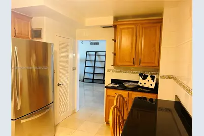 5825 Collins Ave #10H, Miami Beach, FL 33140 - Photo 4