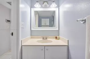 600 Parkview Dr, Hallandale Beach, FL 33009 - Photo 20