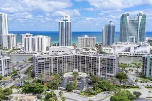 600 Parkview Dr, Hallandale Beach, FL 33009 - Photo 24