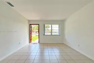 460 Grand Canal Dr, Miami, FL 33144 - Photo 10