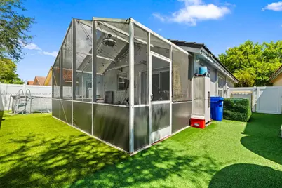 18266 NW 6th St, Pembroke Pines, FL 33029 - Photo 18