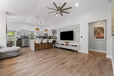 18266 NW 6th St, Pembroke Pines, FL 33029 - Photo 28