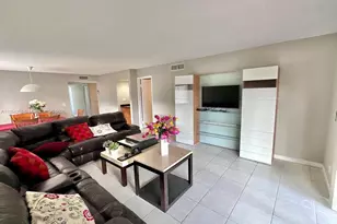 366 Lakeview Dr, Weston, FL 33326 - Photo 14