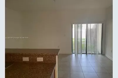 642 SE 32nd Ave, Homestead, FL 33033 - Photo 8