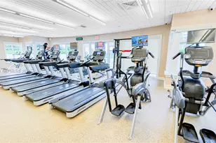 20000 E Country Club Dr, Aventura, FL 33180 - Photo 30