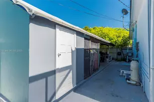 8711 SW 191st St, Cutler Bay, FL 33157 - Photo 52