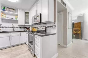 4330 Hillcrest Dr, Hollywood, FL 33021 - Photo 14