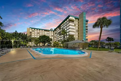 4330 Hillcrest Dr #516, Hollywood, FL 33021 - Photo 4