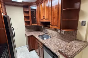 10810 N Kendall Dr, Miami, FL 33176 - Photo 4