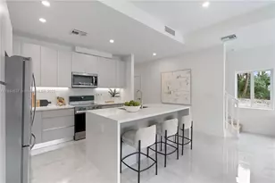 1571 NW 94th Way, Coral Springs, FL 33071 - Photo 2