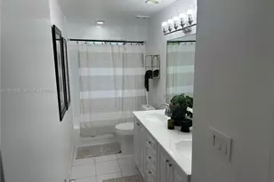 11 NE 151st St, Miami, FL 33162 - Photo 52