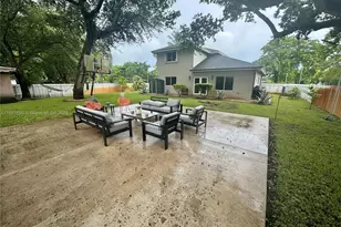 11 NE 151st St, Miami, FL 33162 - Photo 78