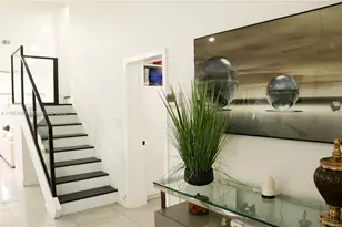 11 NE 151st St, Miami, FL 33162 - Photo 12