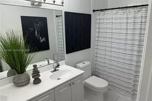 11 NE 151st St, Miami, FL 33162 - Photo 82