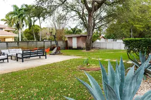 11 NE 151st St, Miami, FL 33162 - Photo 86