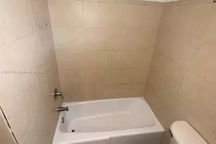 13700 NE 6th Ave, North Miami, FL 33161 - Photo 16