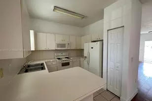 372 NE 26th Pl, Homestead, FL 33033 - Photo 12