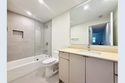 185 SE 14th Ter #906, Miami, FL 33131 - Photo 8