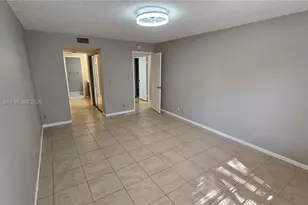 9877 Westview Dr, Coral Springs, FL 33076 - Photo 2