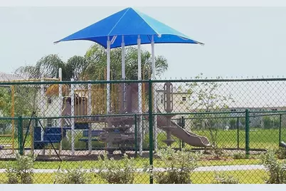 2933 SE 2nd Dr #2, Homestead, FL 33033 - Photo 10