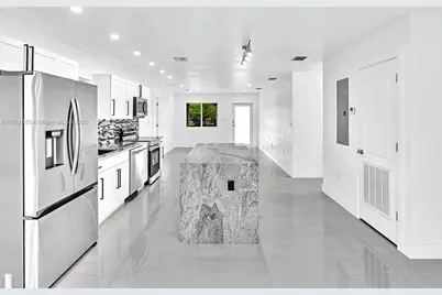 1140 NE 139th St, North Miami, FL 33161 - Photo 16