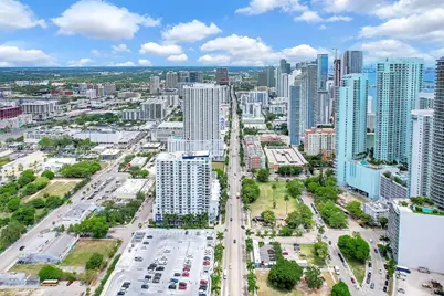 275 NE 18th St #306, Miami, FL 33132 - Photo 32