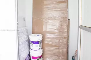 13250 SW 7th Ct, Pembroke Pines, FL 33027 - Photo 32