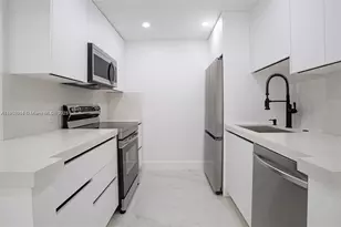 13250 SW 7th Ct, Pembroke Pines, FL 33027 - Photo 8