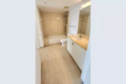 1750 N Bayshore Dr #2010, Miami, FL 33132 - Photo 12