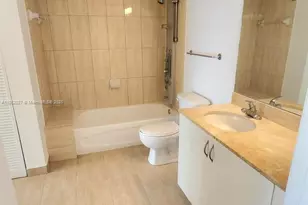 1750 N Bayshore Dr, Miami, FL 33132 - Photo 12