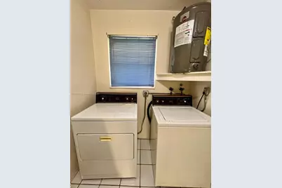8151 NW 15th Ct, Pembroke Pines, FL 33024 - Photo 14