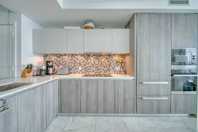 2900 NE 7th Ave #405, Miami, FL 33137 - Photo 8