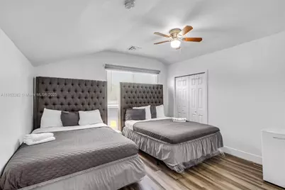 421 NW 44th St, Miami, FL 33127 - Photo 20
