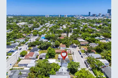 421 NW 44th St, Miami, FL 33127 - Photo 8