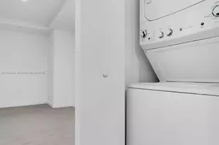 45 SW 9th St, Miami, FL 33130 - Photo 24