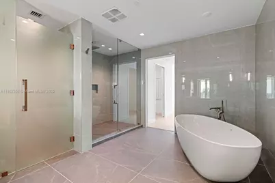 1116 N Ocean Blvd #304, Pompano Beach, FL 33062 - Photo 16