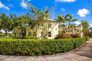 421 Grand Concourse, Miami Shores, FL 33138 - Photo 2