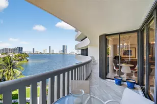 3000 Island Blvd, Aventura, FL 33160 - Photo 26