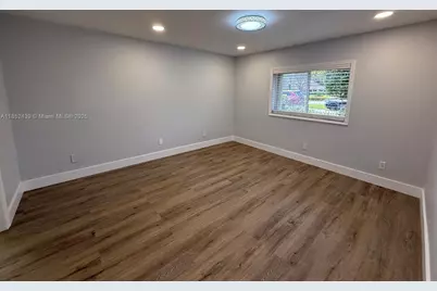 4690 S Fountains Dr S, Lake Worth, FL 33467 - Photo 4