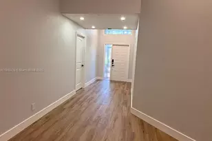 4690 S Fountains Dr S, Lake Worth, FL 33467 - Photo 2