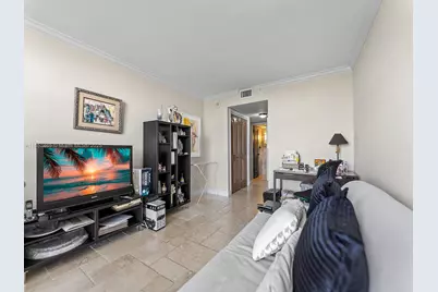 1000 Quayside Ter #706, Miami, FL 33138 - Photo 18